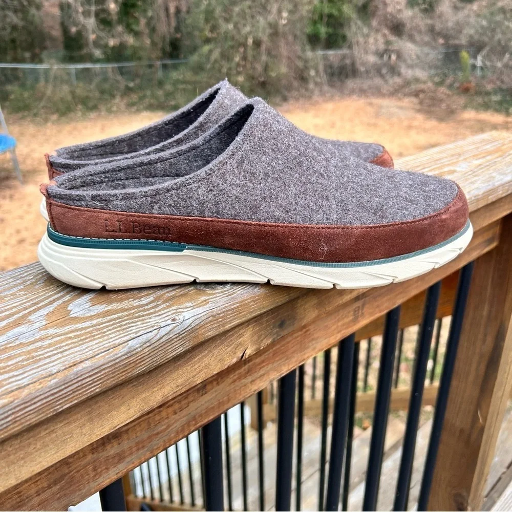 L.L.Bean Downeast Clogs in a gray wool blend and brown suede Men’s 11